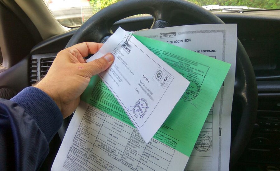 Proiect: Șoferii nu vor mai fi obligați să aibă cu ei polița RCA pe hârtie
