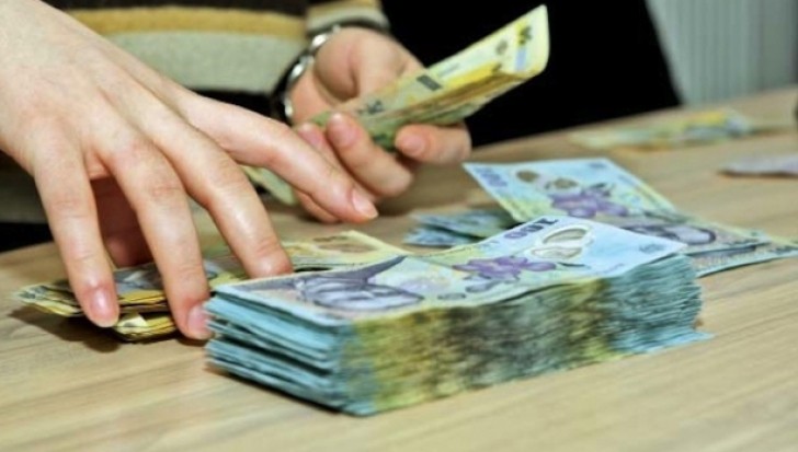 Cât s-au mărit salariile bugetarilor în ultimii 5 ani