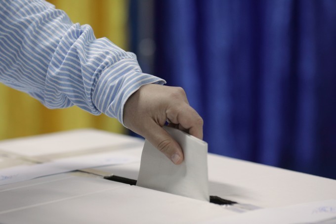 Azi este ultima zi pentru depunerea candidaturilor la alegerile locale