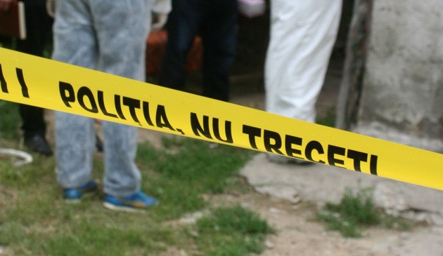 Femeie dată dispărută de trei zile, găsită moartă. Cadavrul fusese îngropat în curte