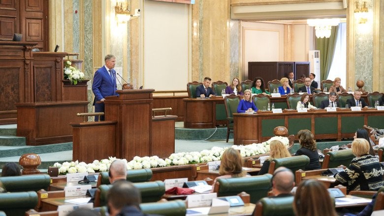 Iohannis: „Într-o democrație matură e necesar ca femeile să-și exercite drepturile politice, să fie reprezentate la cel mai înalt nivel”