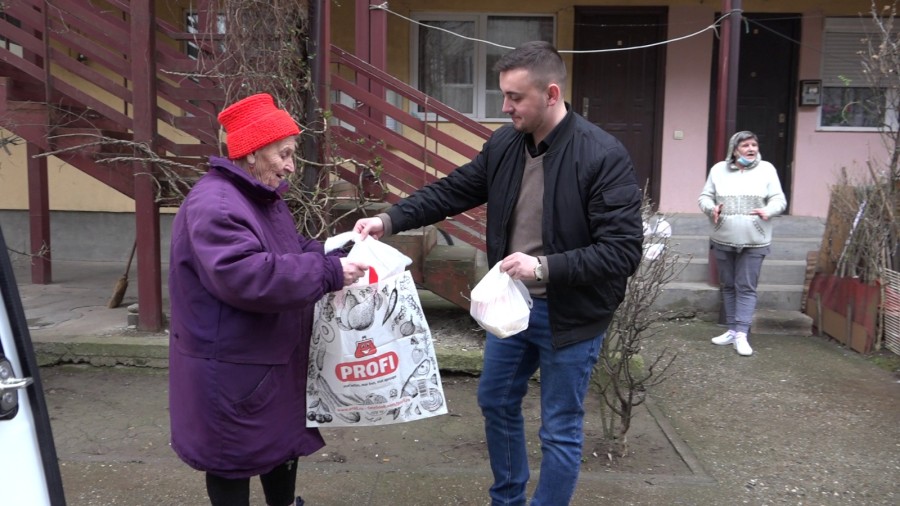 Preparare si distribuire a hranei pentru persoane aflate in risc de saracie