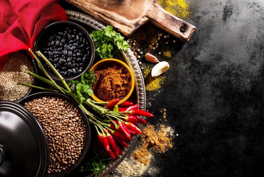 Mâncarea Picantă: De ce Merită să o Includem în Alimentația Noastră