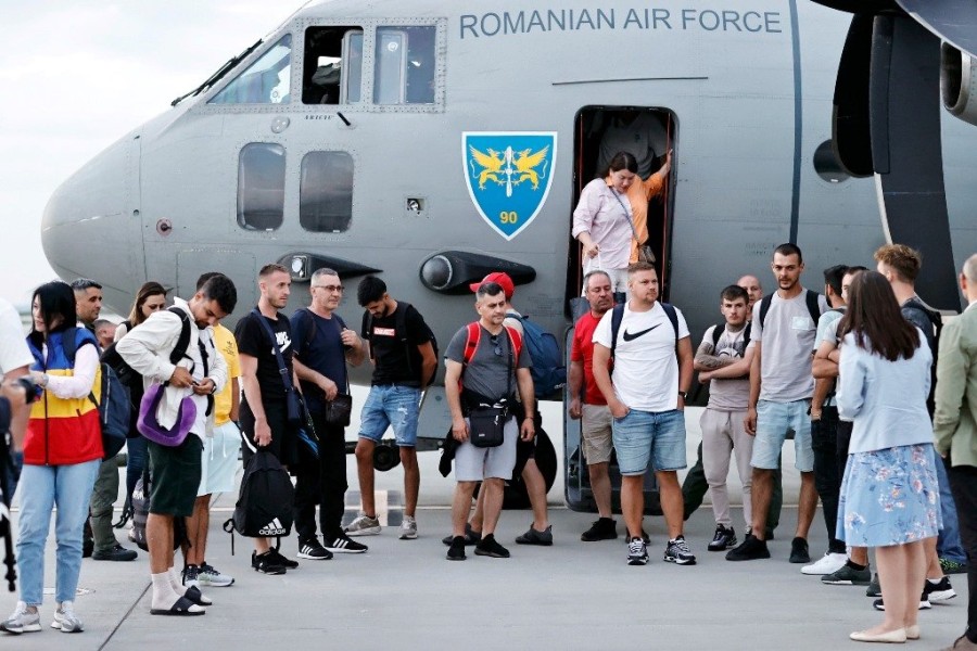 121 de români repatriați în această dimineață din Orientul Apropiat