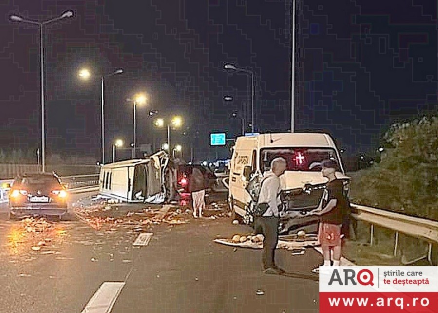 Accident cu două microbuze pe Autostrada A1 în apropiere de Aradul Nou