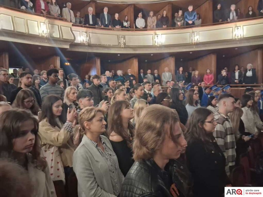 Universitatea de Vest „Vasile Goldiș” din Arad: început de an universitar sub semnul comunității și al recunoștinței (FOTO)