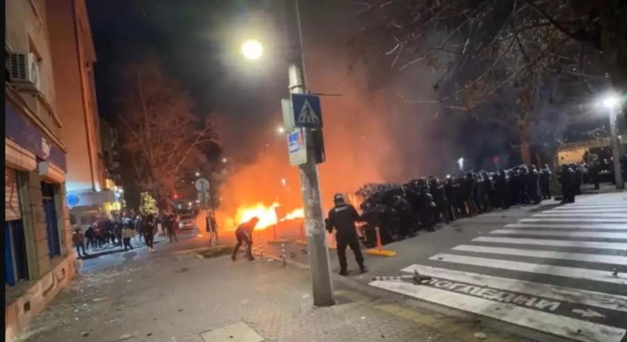 Președintele Bulgariei cere demisia guvernului, după protestele violente față de proiectul de buget