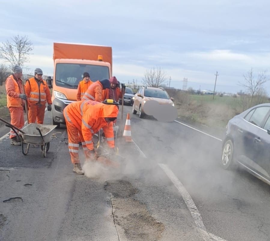 Trafic cu nervii întinși pe DN79: circulație restricționată ore bune între Arad și Chișineu‑Criș