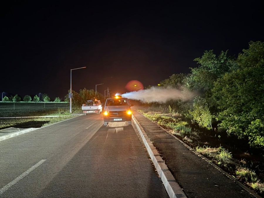 Dacă e final de aprilie, e prima acțiune de dezinsecţie de anul acesta