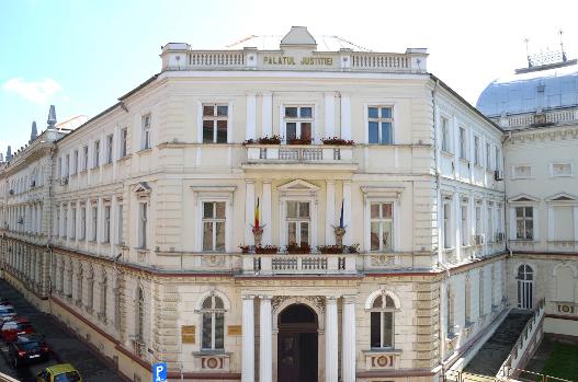 Tribunalul Arad suspendă iluminatul arhitectural pentru reducerea consumului de energie