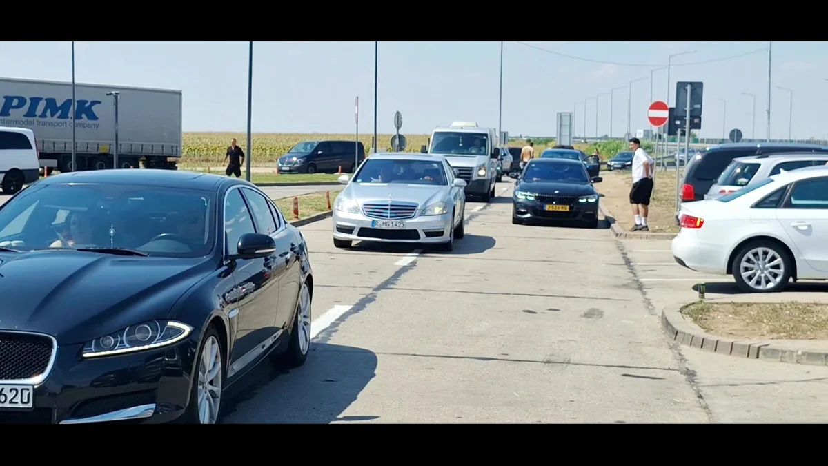 Autostrada A1, blocată de românii care merg în vacanță