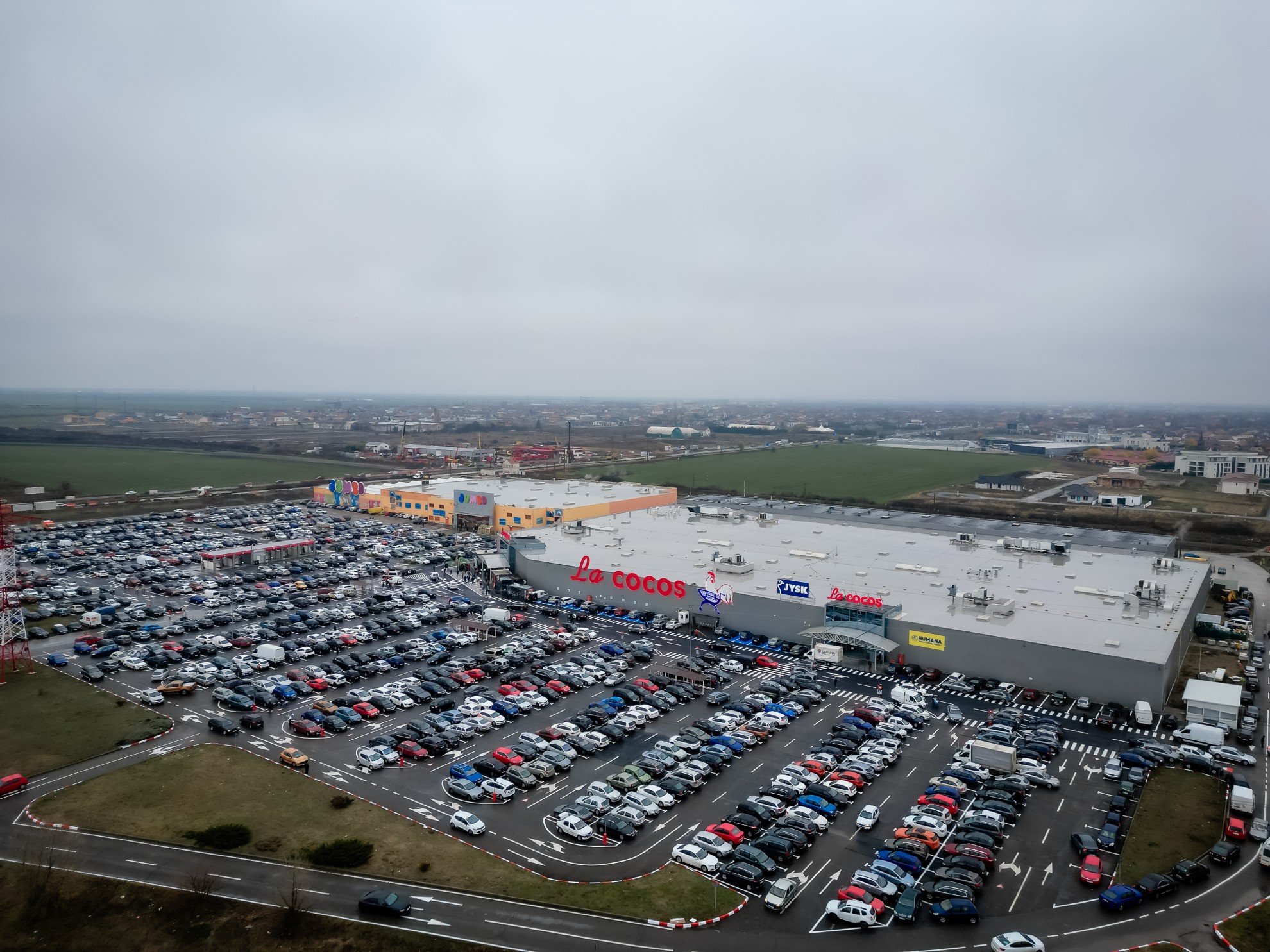 Supermarket La Cocos se alătură efortului național de reducere a consumului de energie