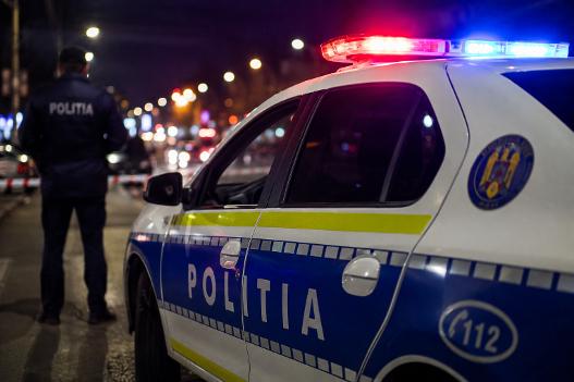 Încăierare pe Bulevardul Revoluției,lângă Teatru: 10 bărbați, reținuți de polițiști
